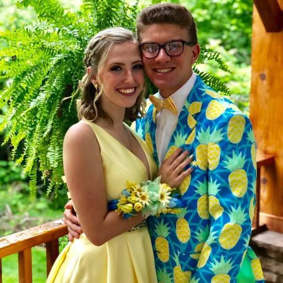 Meet your Posher, Paige - Picture 1 of 1